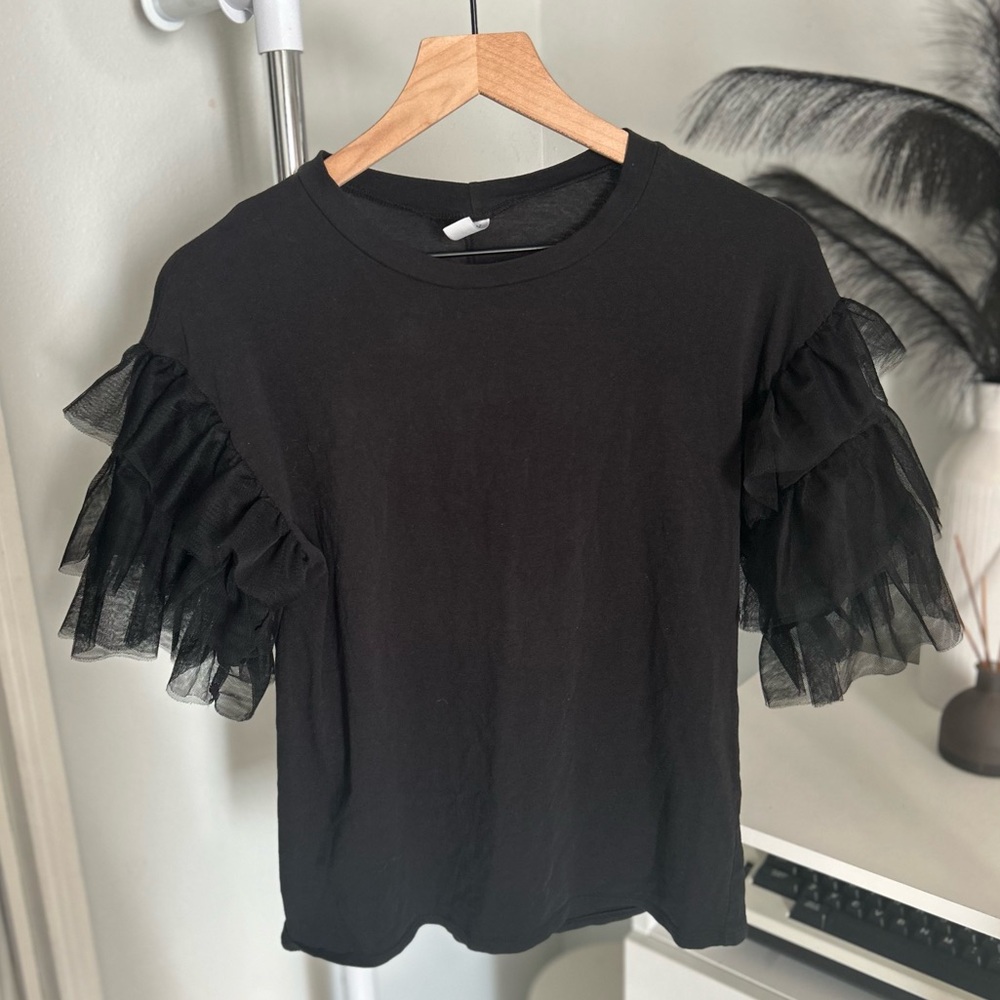 ADAY Elegant Black Ruffle Sleeve Tee